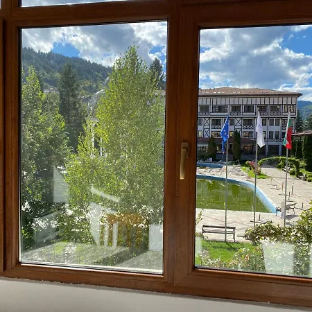 за гости 公寓